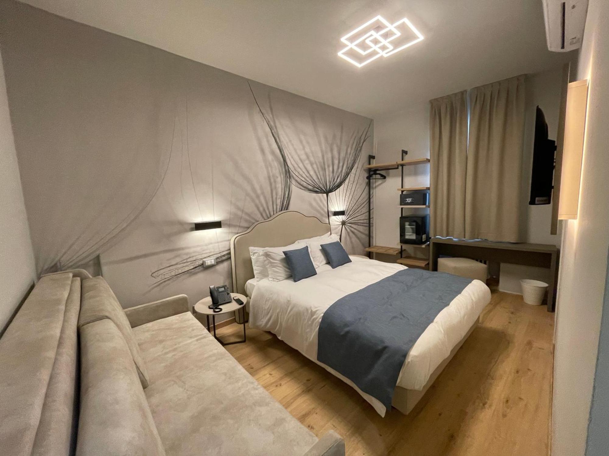 Hotel Central Giacomini 살로 외부 사진