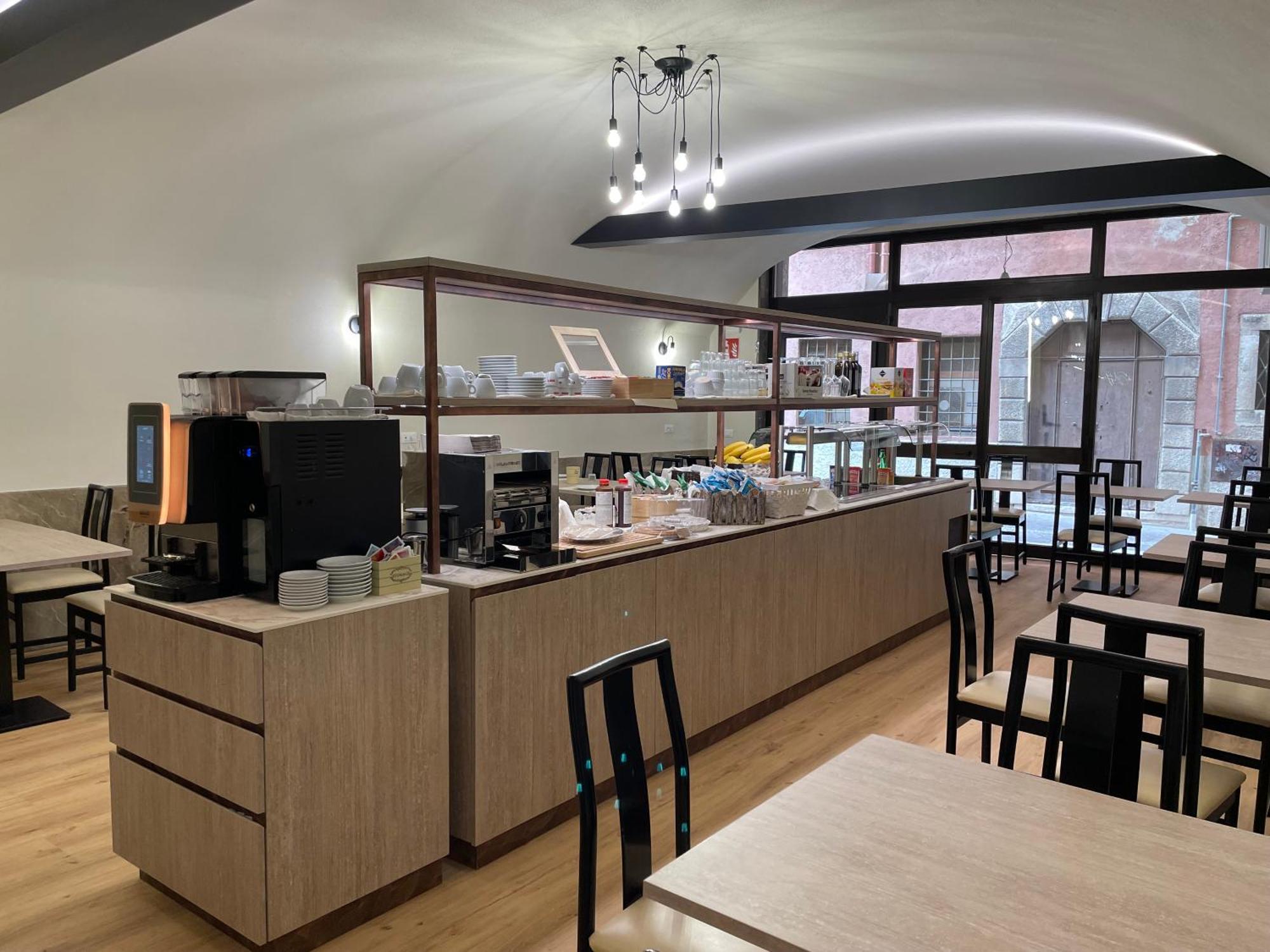 Hotel Central Giacomini 살로 외부 사진