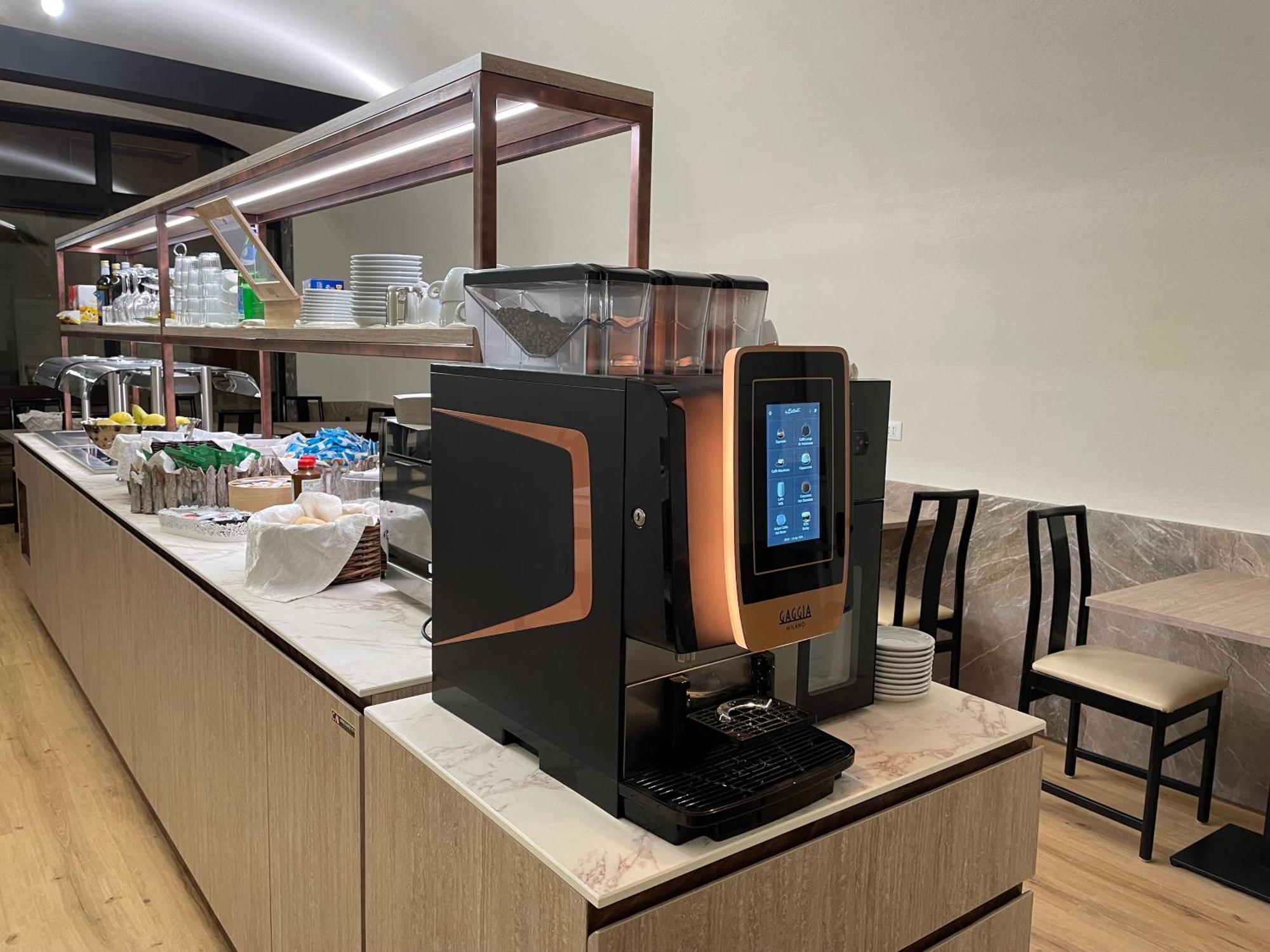 Hotel Central Giacomini 살로 외부 사진