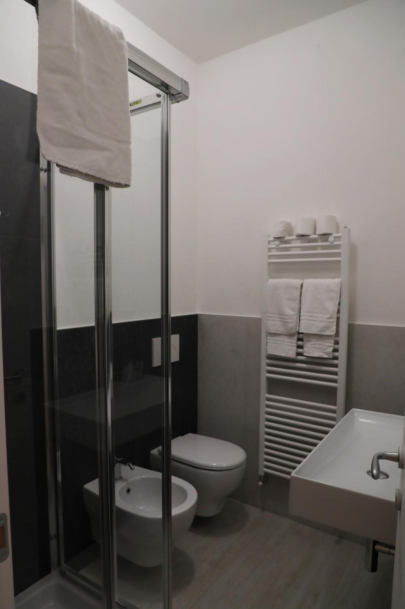 Hotel Central Giacomini 살로 외부 사진