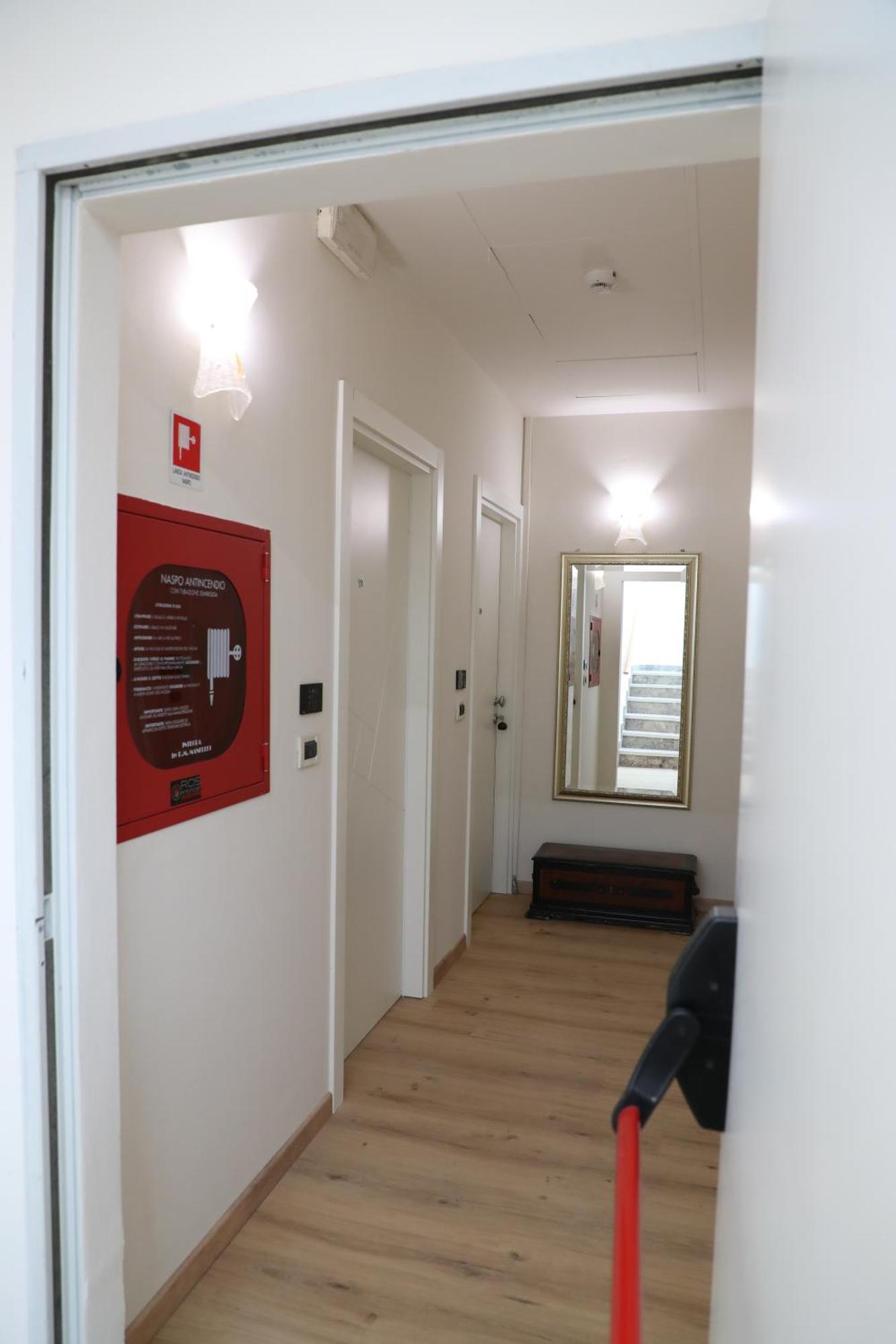Hotel Central Giacomini 살로 외부 사진