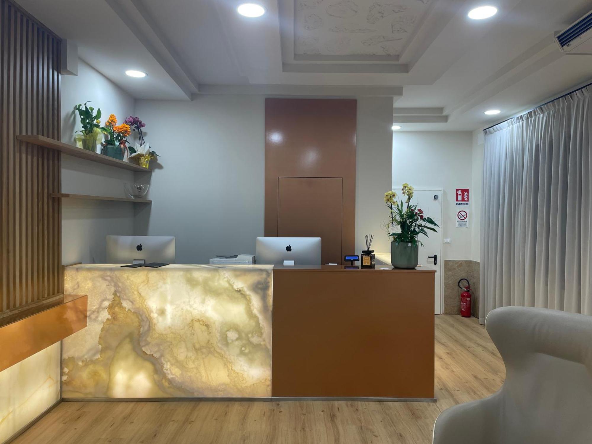 Hotel Central Giacomini 살로 외부 사진