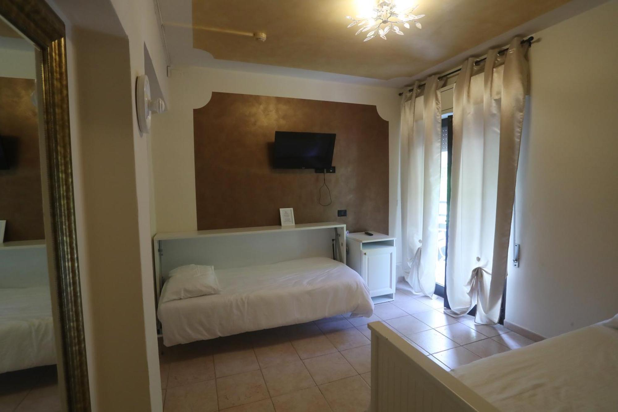 Hotel Central Giacomini 살로 외부 사진