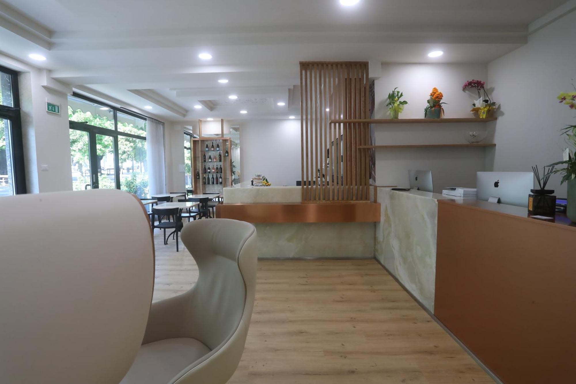 Hotel Central Giacomini 살로 외부 사진