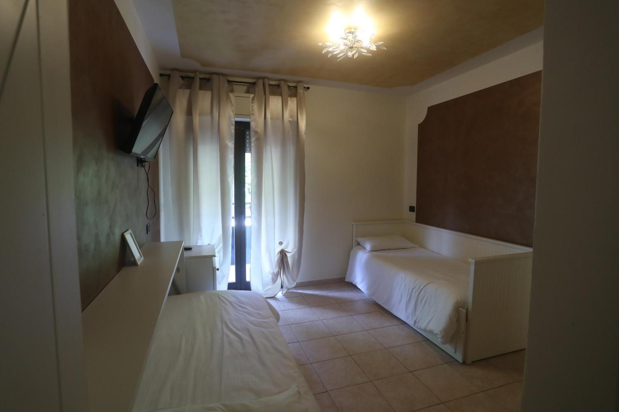 Hotel Central Giacomini 살로 외부 사진