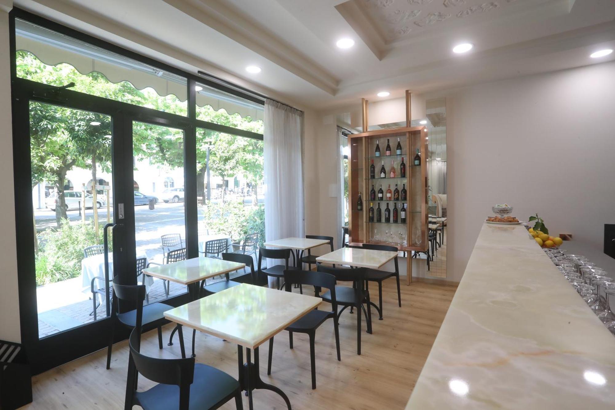 Hotel Central Giacomini 살로 외부 사진