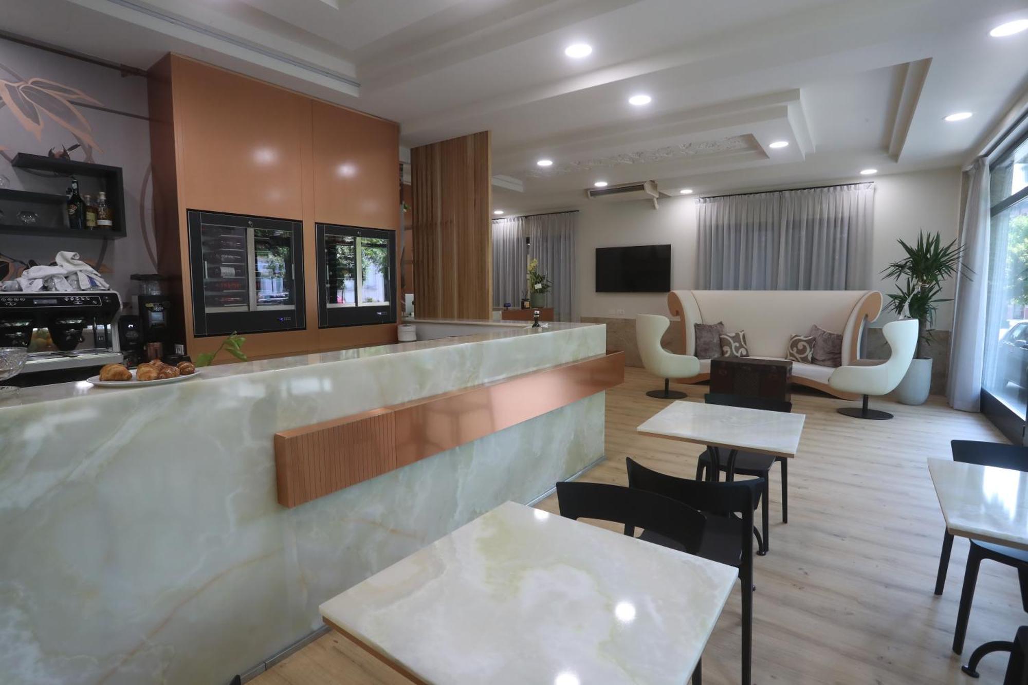 Hotel Central Giacomini 살로 외부 사진