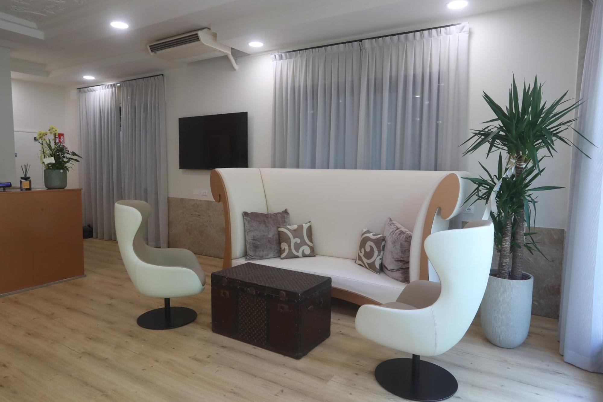 Hotel Central Giacomini 살로 외부 사진