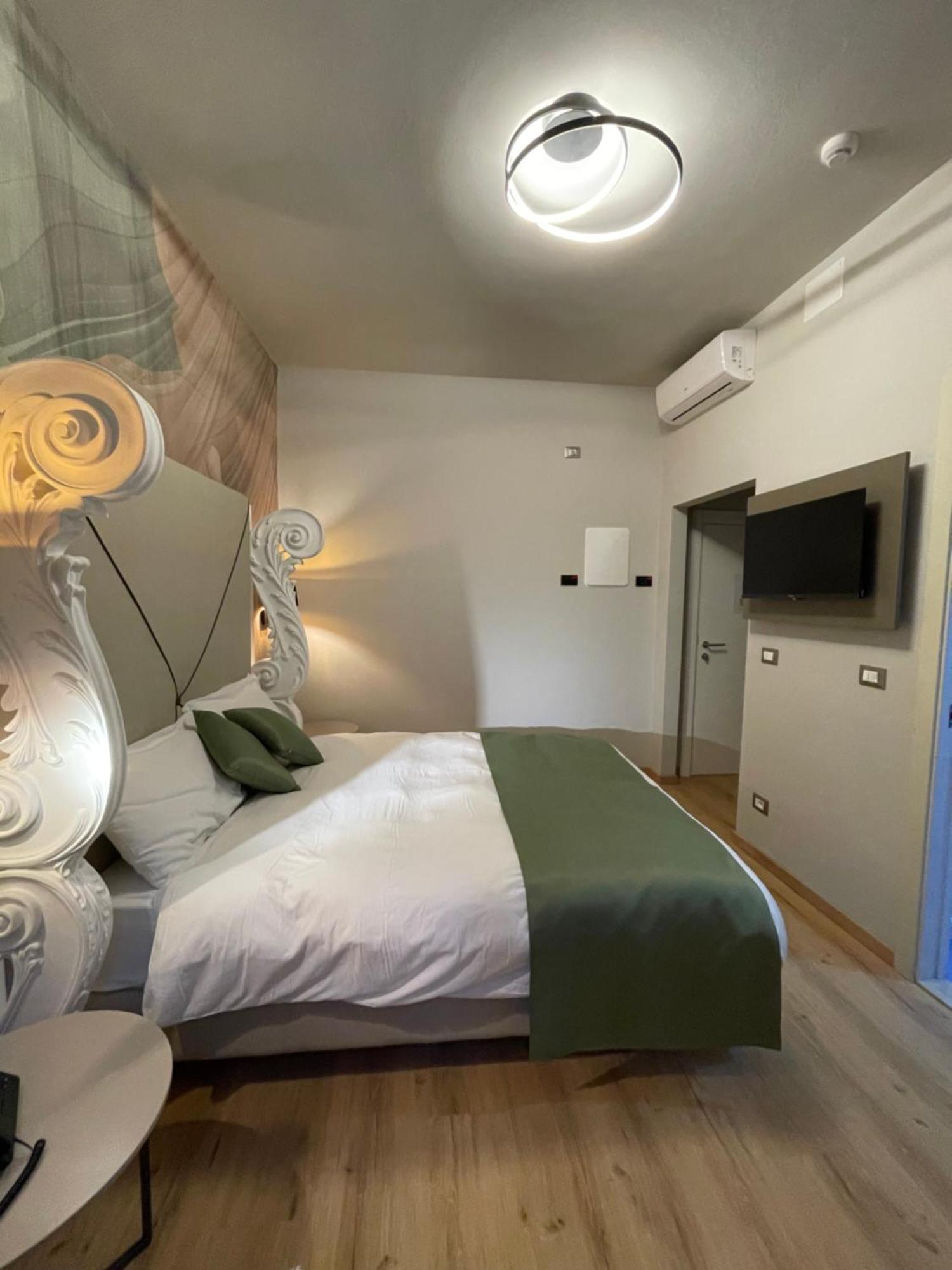 Hotel Central Giacomini 살로 외부 사진